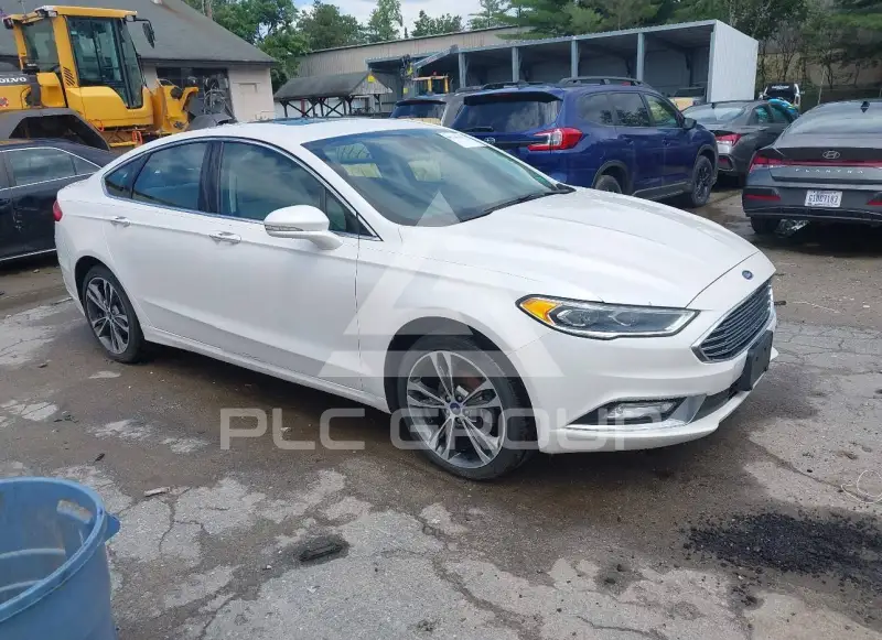 2017 Ford FUSION фото