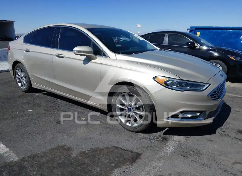 2017 Ford FUSION фото