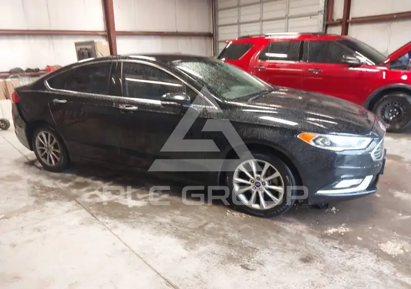 2017 Ford FUSION фото
