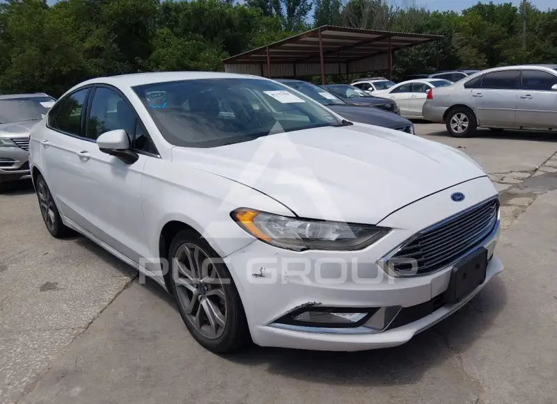 2017 Ford FUSION фото