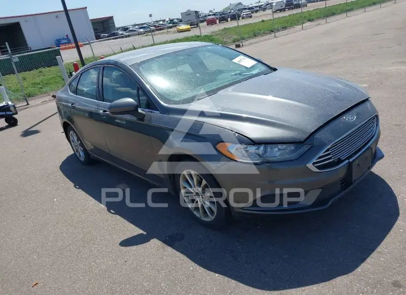2017 Ford FUSION фото