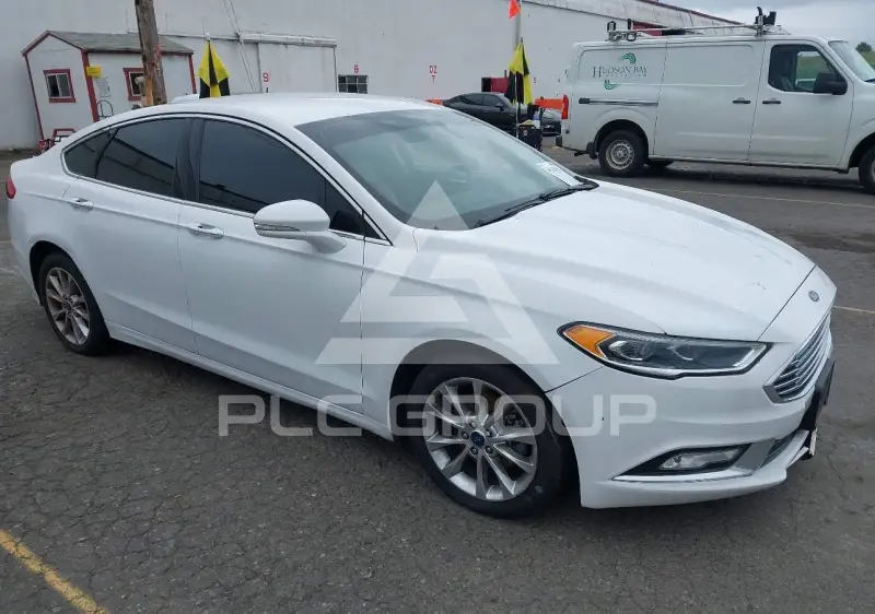 2017 Ford FUSION фото