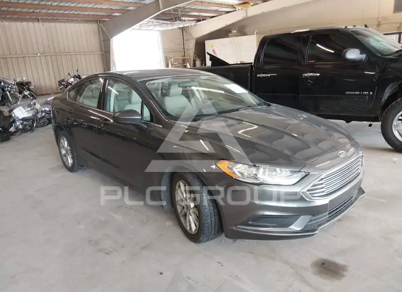 2017 Ford FUSION фото