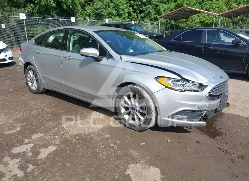 2017 Ford FUSION фото