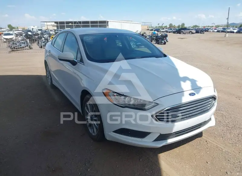2017 Ford FUSION фото