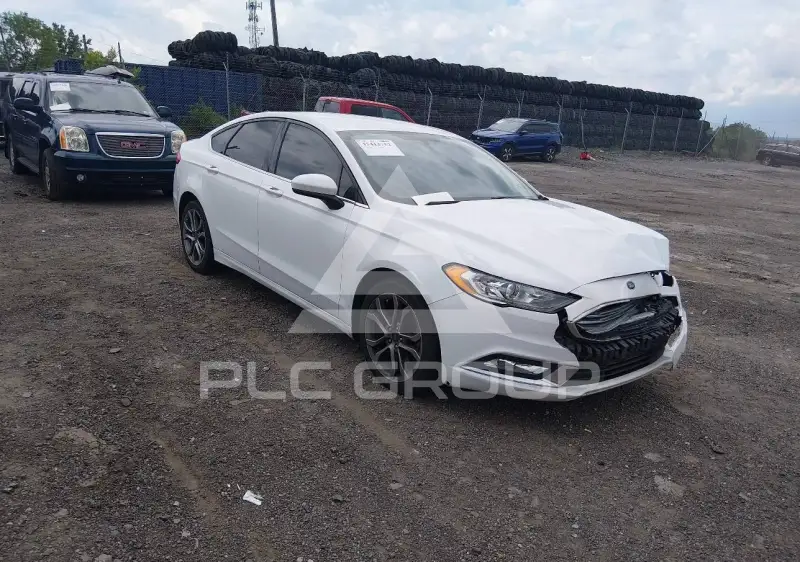 2017 Ford FUSION фото