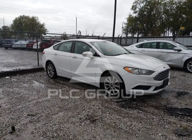 2017 Ford FUSION фото