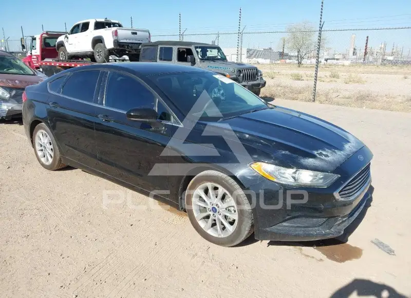 2017 Ford FUSION фото