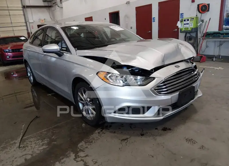 2017 Ford FUSION фото