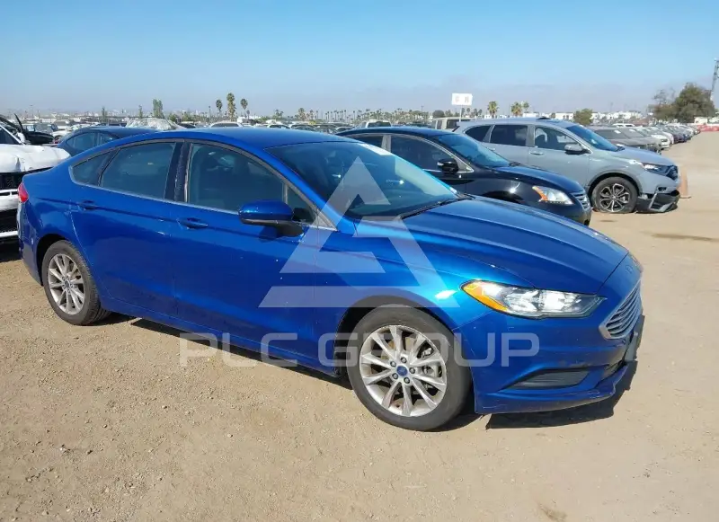 2017 Ford FUSION фото