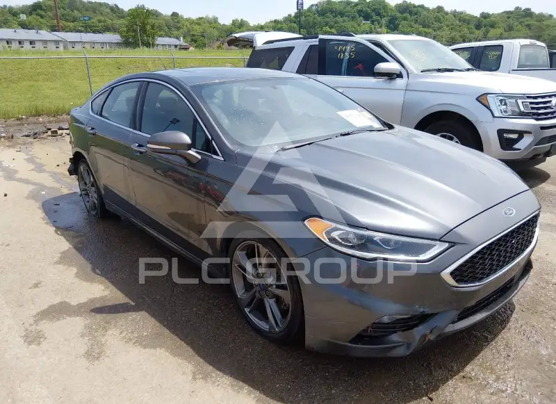 2017 Ford FUSION фото