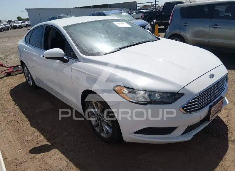 2017 Ford FUSION фото