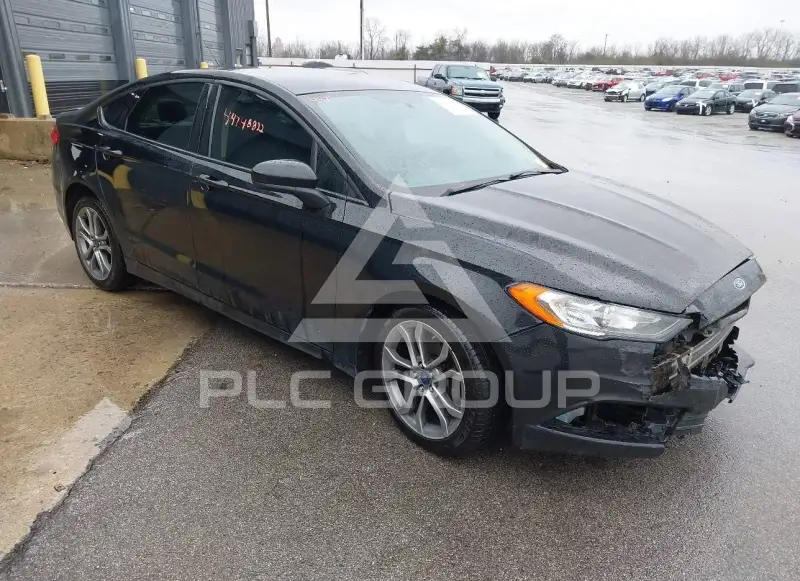 2017 Ford FUSION photo