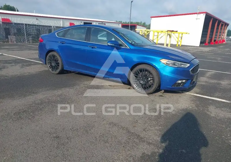 2017 Ford FUSION фото