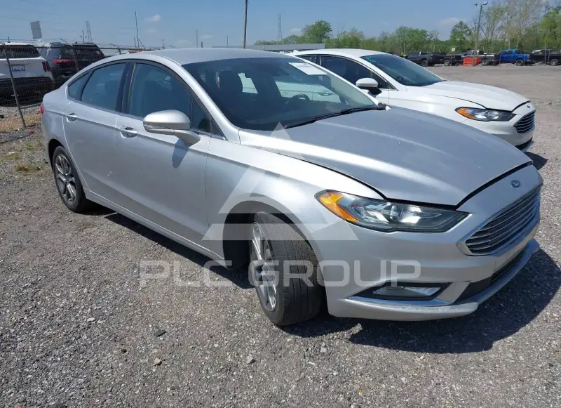2017 Ford FUSION фото