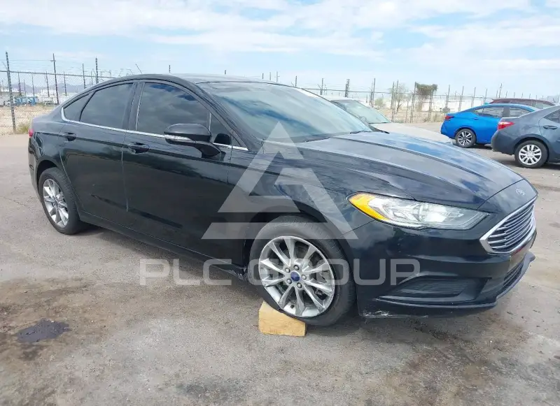 2017 Ford FUSION photo