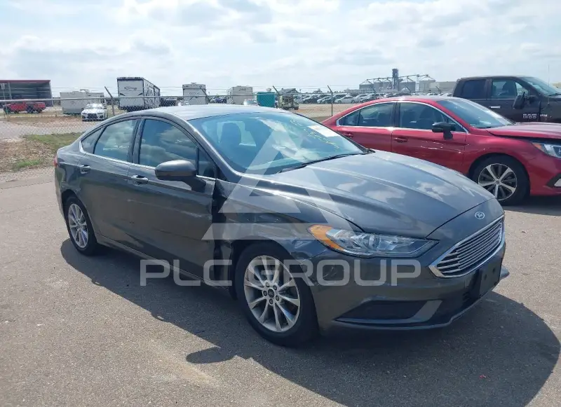 2017 Ford FUSION фото