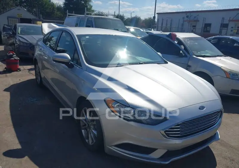 2017 Ford FUSION photo