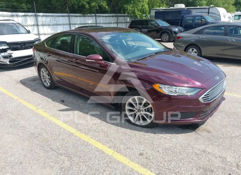 2017 Ford FUSION фото