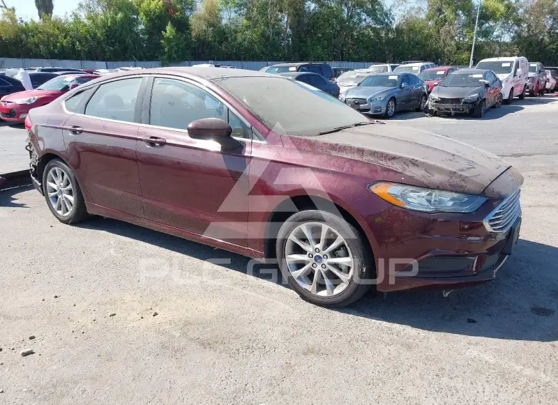 2017 Ford FUSION фото