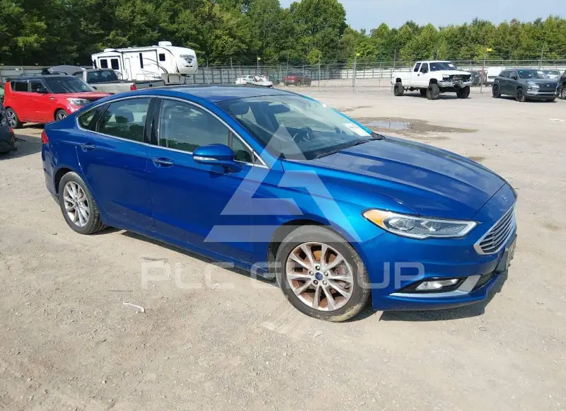 2017 Ford FUSION фото