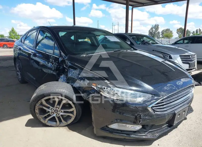 2017 Ford FUSION фото