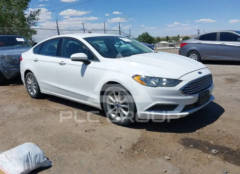 2017 Ford FUSION фото