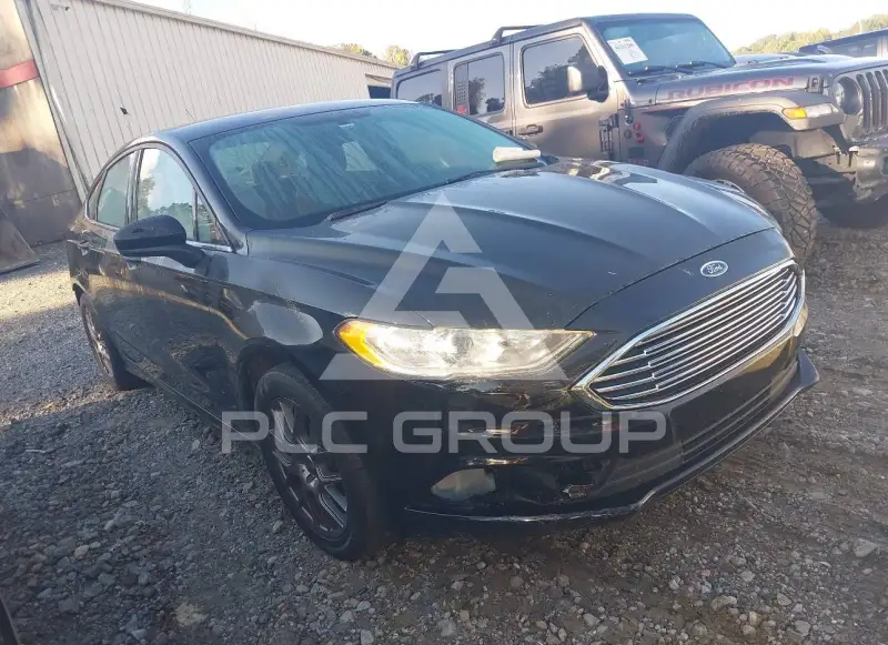 2017 Ford FUSION photo