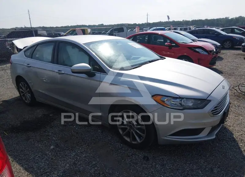2017 Ford FUSION photo