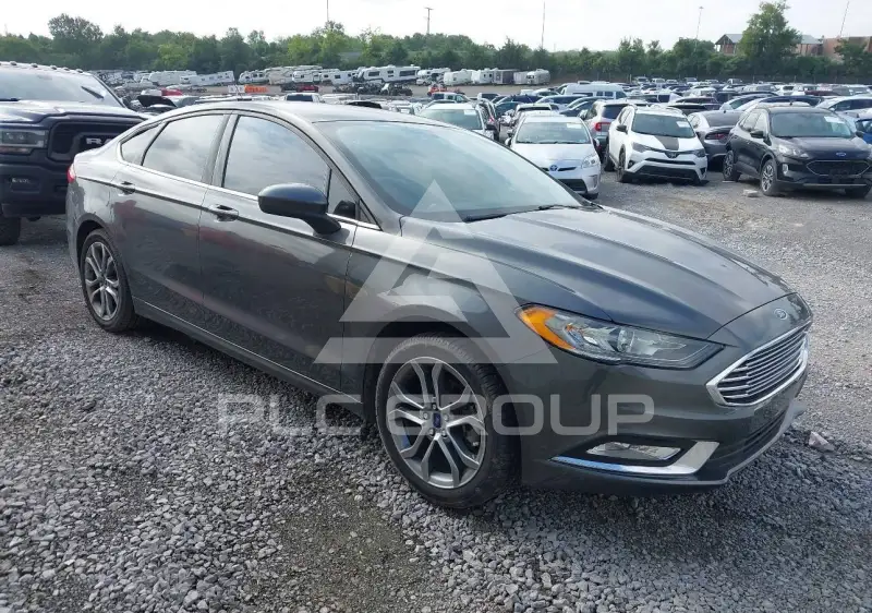 2017 Ford FUSION photo