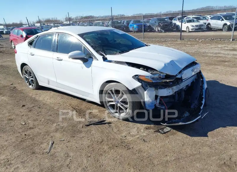2017 Ford FUSION фото