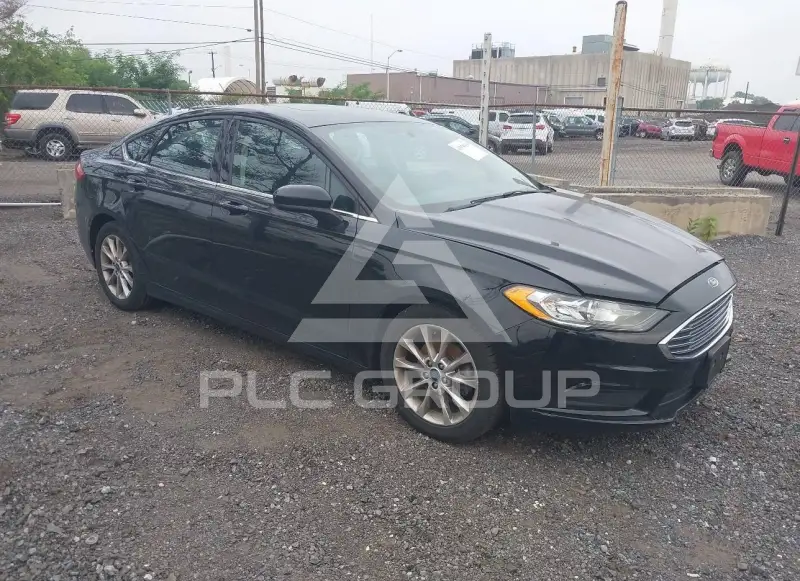 2017 Ford FUSION фото