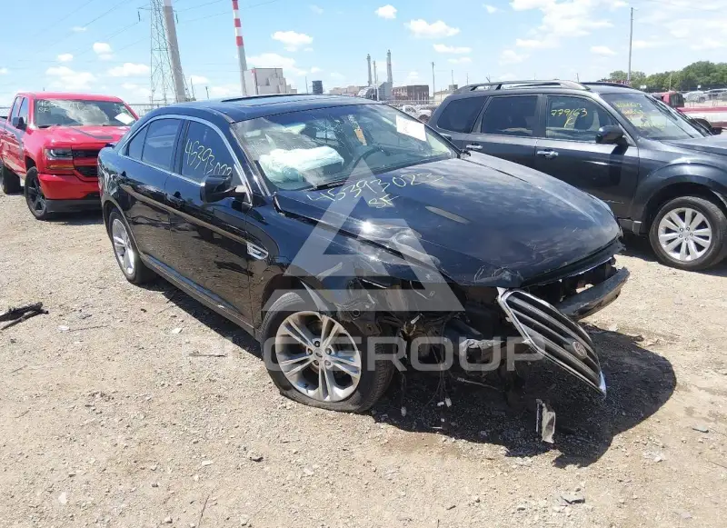 2017 Ford TAURUS фото
