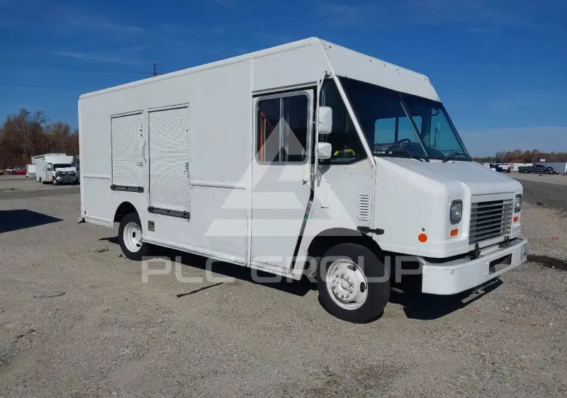 2017 Ford F-590 photo