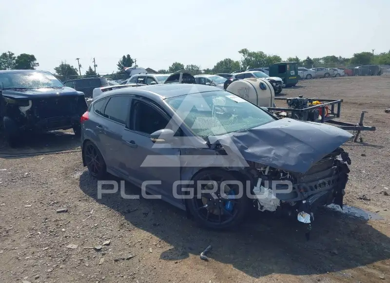 2017 Ford FOCUS photo