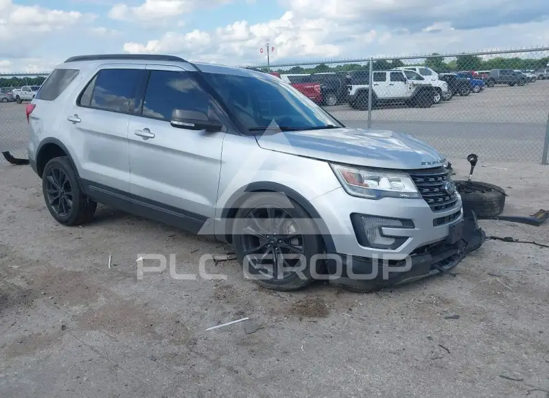 2017 Ford EXPLORER photo
