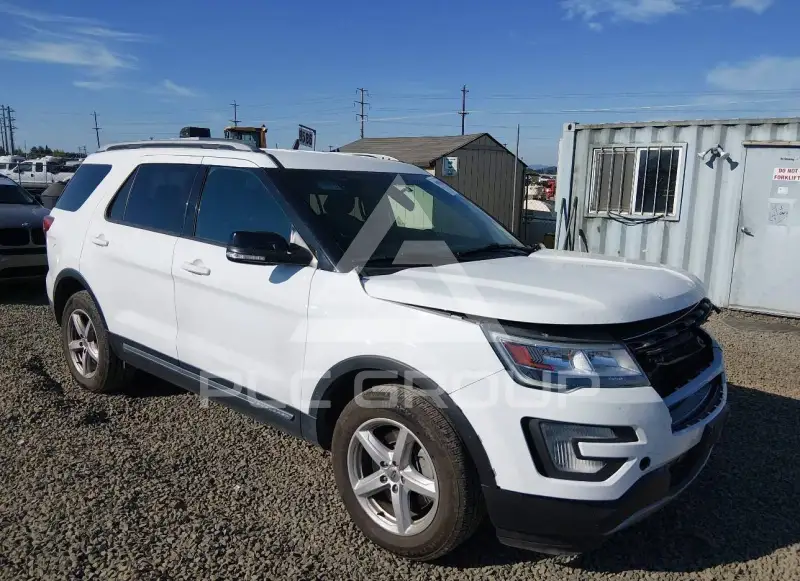 2017 Ford EXPLORER фото