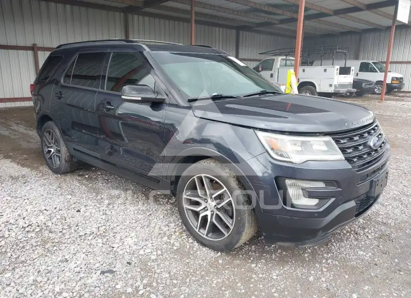 2017 Ford EXPLORER photo
