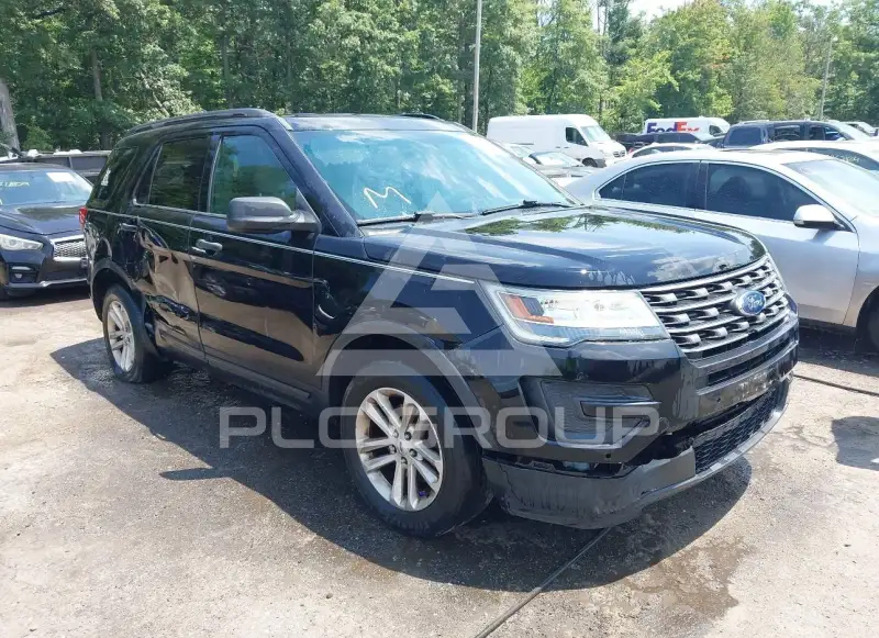 2017 Ford EXPLORER photo