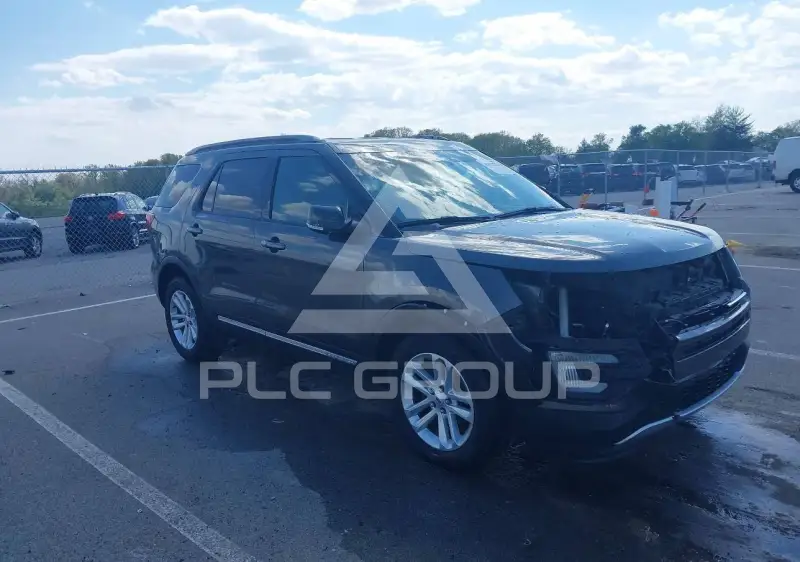 2017 Ford EXPLORER фото