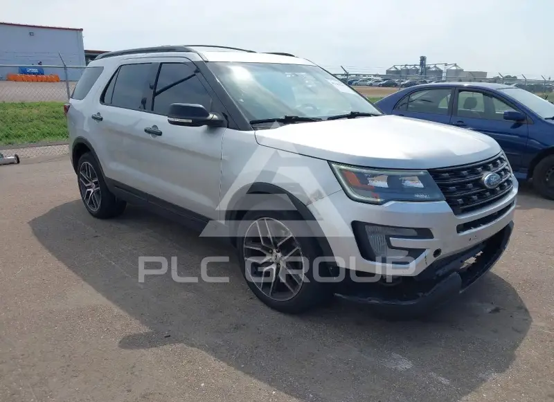 2017 Ford EXPLORER photo