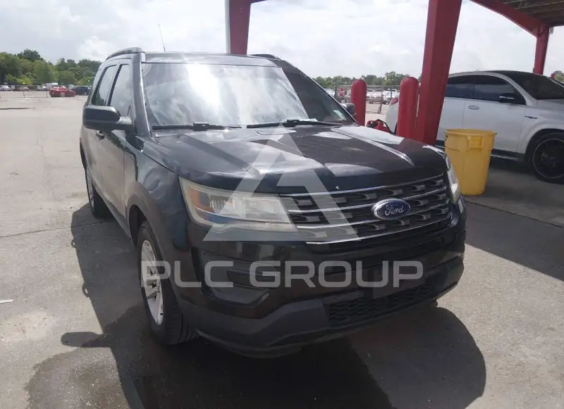 2017 Ford EXPLORER photo