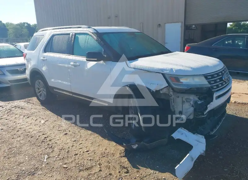 2017 Ford EXPLORER photo