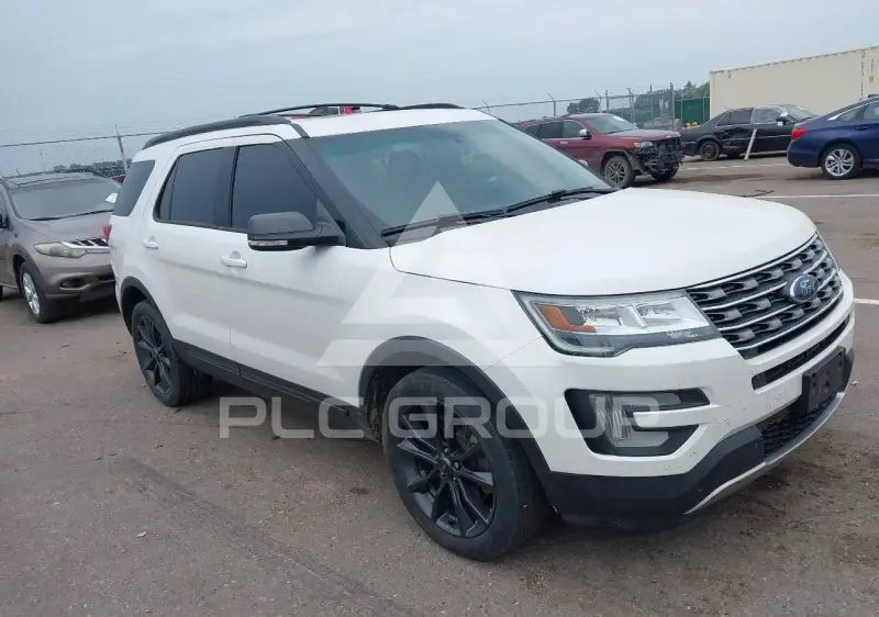 2017 Ford EXPLORER photo