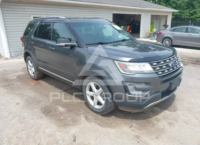 2017 Ford EXPLORER photo