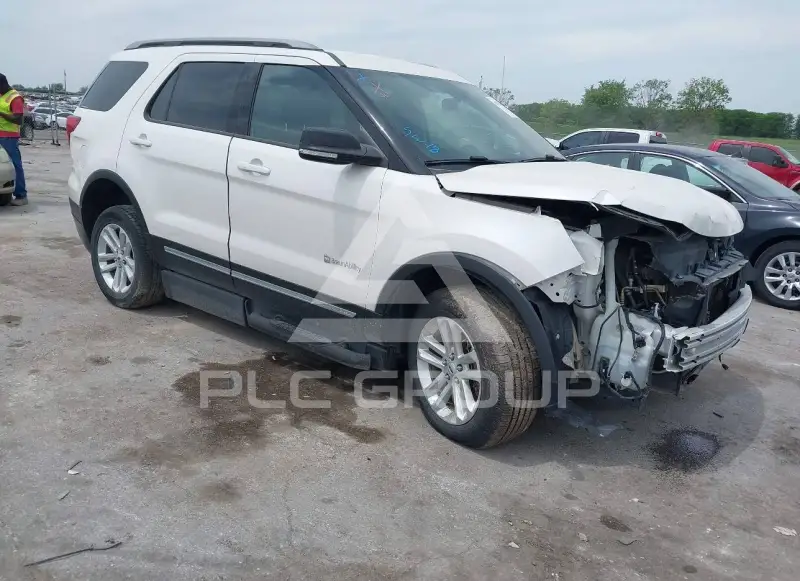 2017 Ford EXPLORER фото