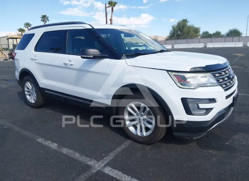 2017 Ford EXPLORER photo