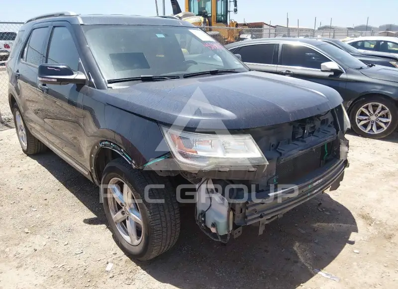 2017 Ford EXPLORER photo