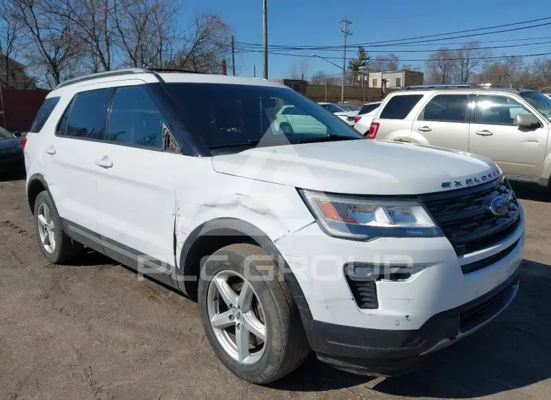 2017 Ford EXPLORER фото
