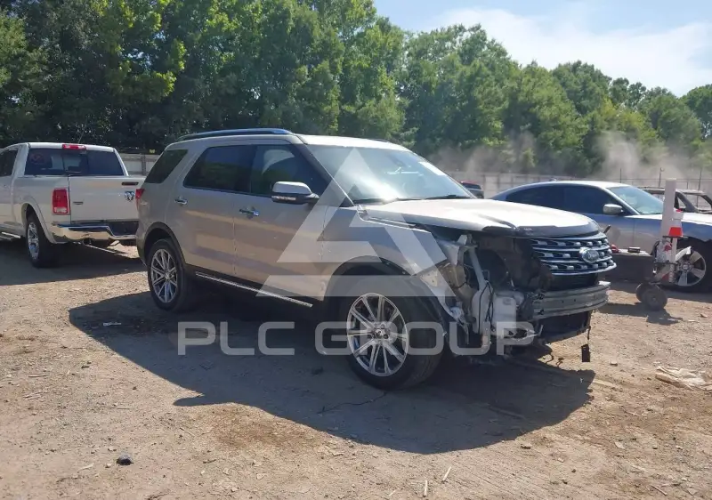 2017 Ford EXPLORER photo